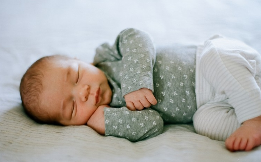 newborn sleep trainer